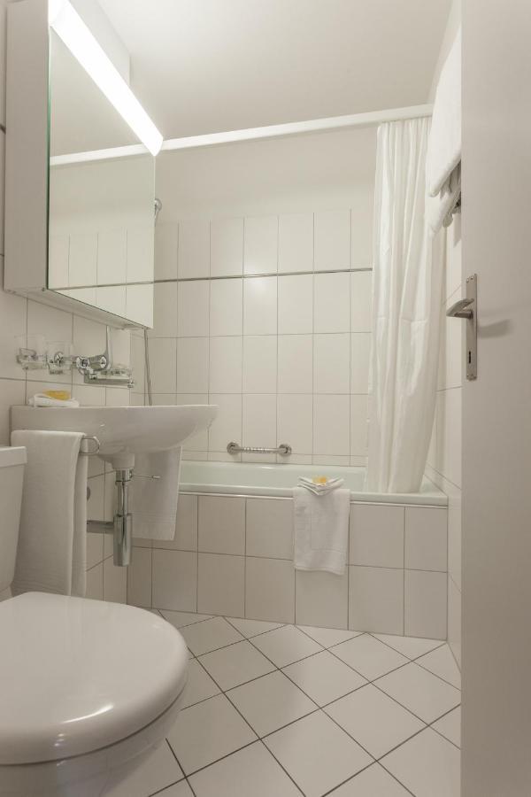 Ema House Serviced Apartments Aussersihl Zurich Exterior photo